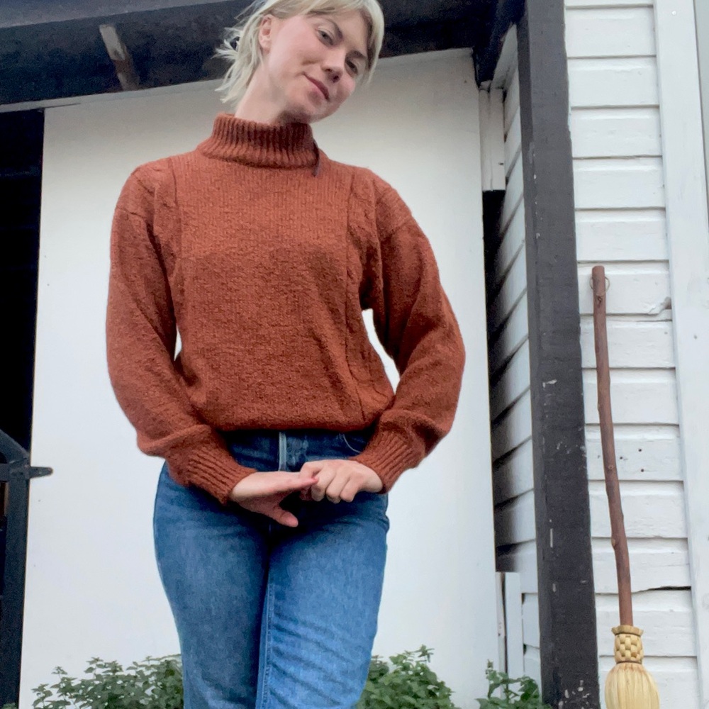 Vintage burnt orange sweater